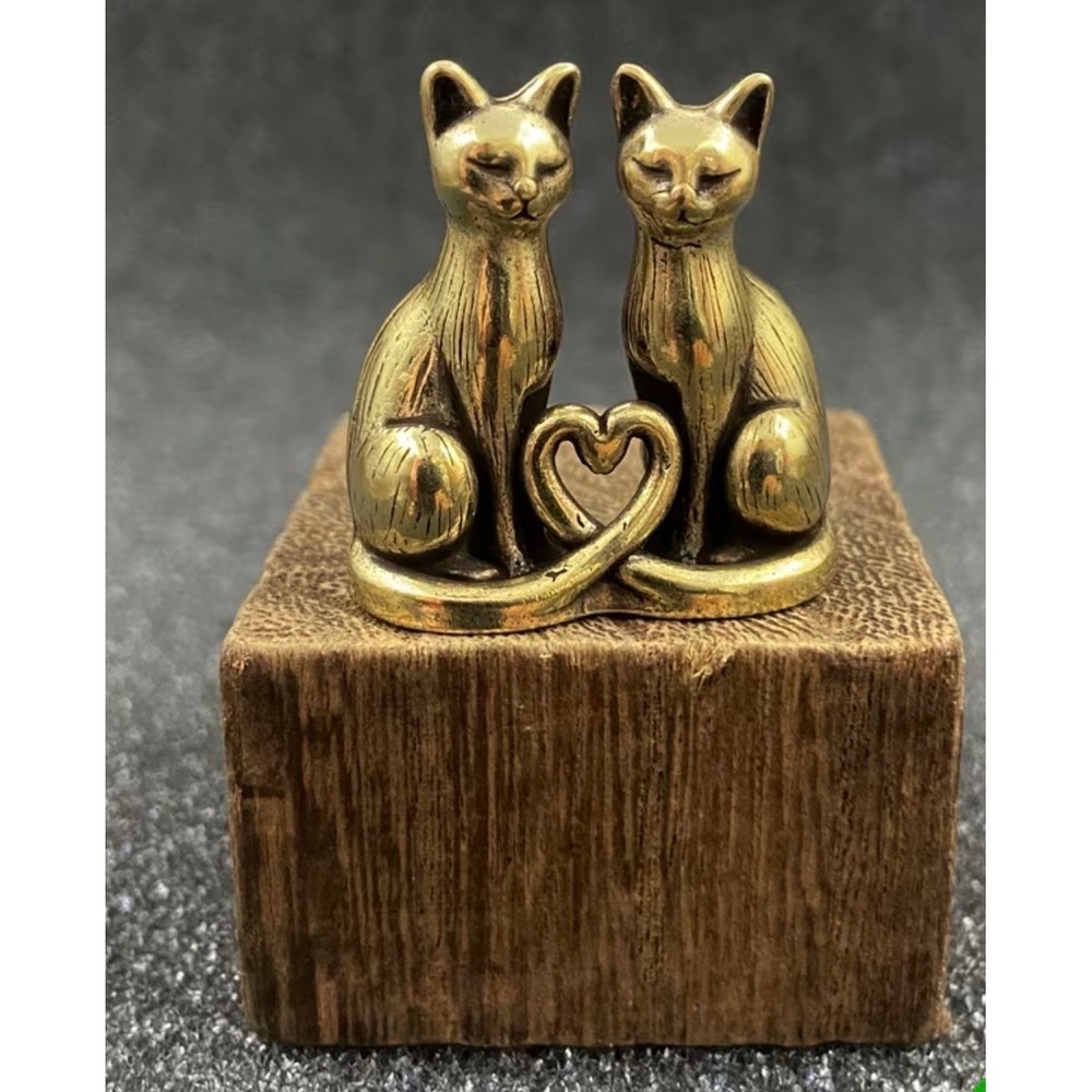 Brass Cat Figurine Gold Heart Tail Miniature Love Decor New